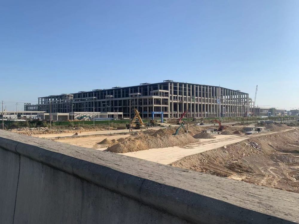 项目 | 占地1000亩，投资120亿，广西泰嘉光电超薄玻璃基板深加工项目封顶，预计明年投产